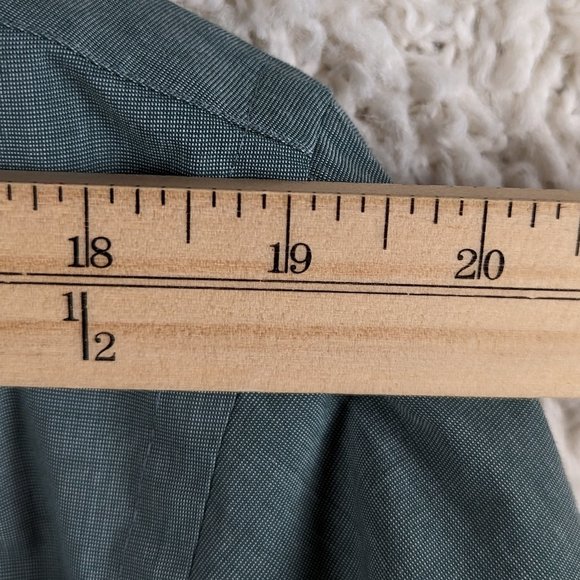 Van Heusen* Men's Long Sleeve Button Down Curved Hem Chest Pocket Shirt~ Large - Picture 7 of 10